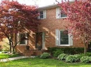 10854 Elgin Ave, Huntington Woods, MI