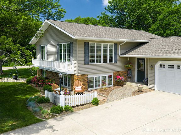 5th image of 10497 Beechnut Ln