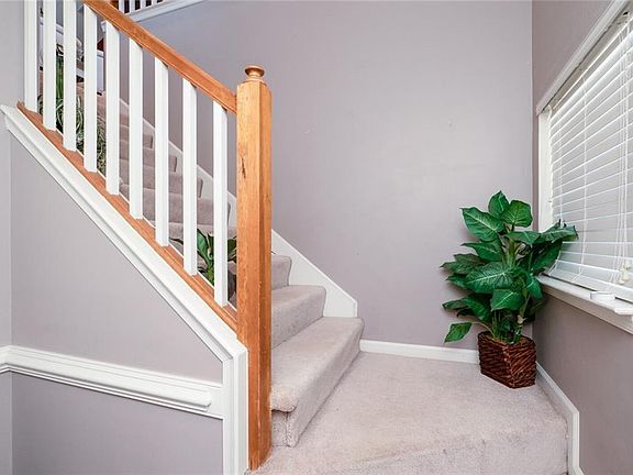 5th image of 510 Waters Edge Ln