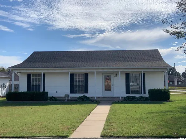 902 Colwood Dr, Paragould, AR 72450