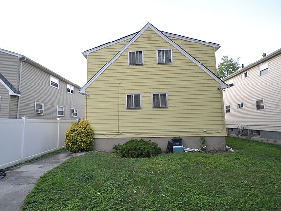 3rd image of 20646 46th Ave