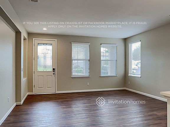 4th image of 1108 Villaggio Cir