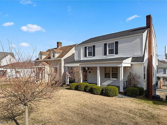 3rd image of 1202 Virginia St