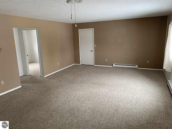3rd image of 1900 Apartment Dr