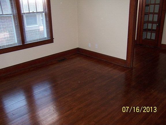 4th image of 332 E 21st St