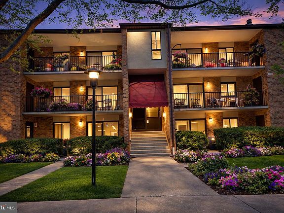 2nd image of 13137 Dairymaid Dr APT 124
