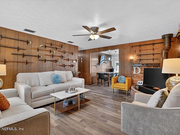 2nd image of 5229 SAGINAW Avenue