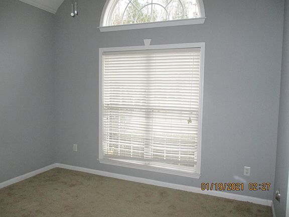 5th image of 127 Hayesbury Ct