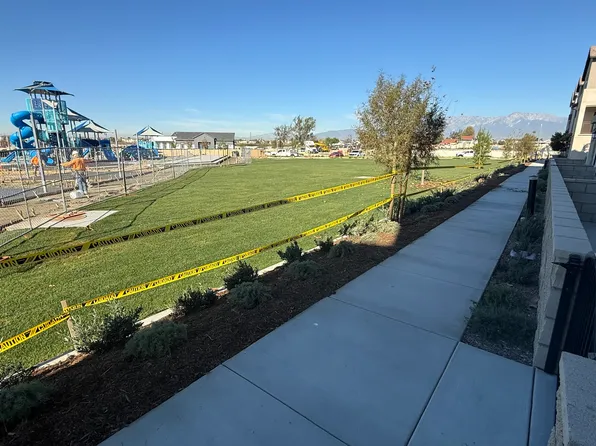 5991 Huntington Dr, Eastvale, CA 92880