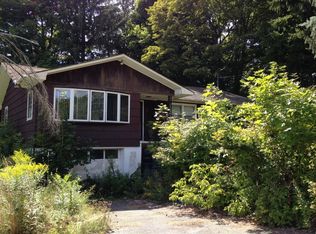 2 Greenview Ave, Monticello, NY 12701