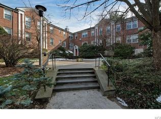 311 Palmer Ter APT 1B, Mamaroneck, NY 10543