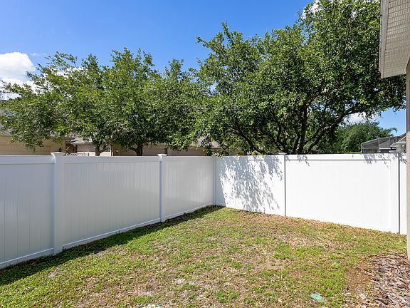 3rd image of 14527 Jamaica Dogwood Dr