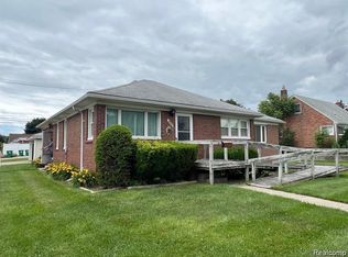 6007 Inkster Rd, Garden City, MI 48135