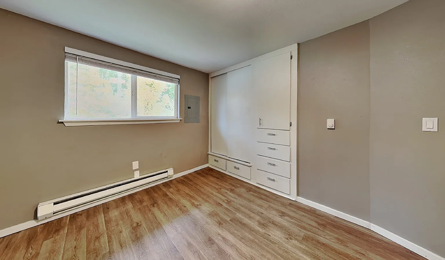 1 bed, 1.0 bath, 550 sqft, $1,225 — Photo 1