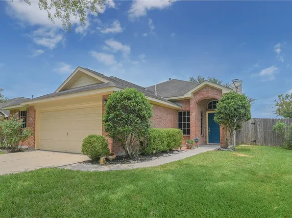 221 River Basin Ln, Dickinson, TX 77539