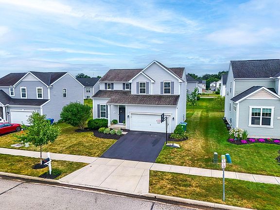 3rd image of 547 Clydesdale Way