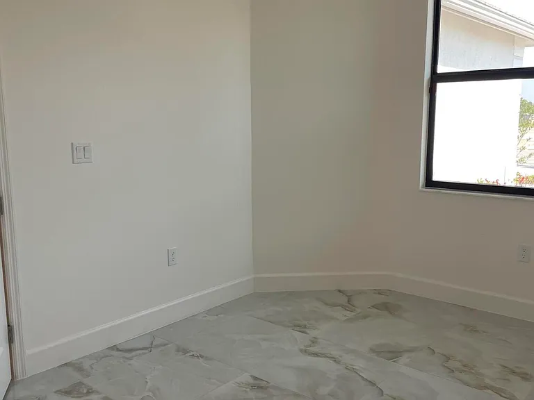 12450 SW Bungalow Ln — Photo 18