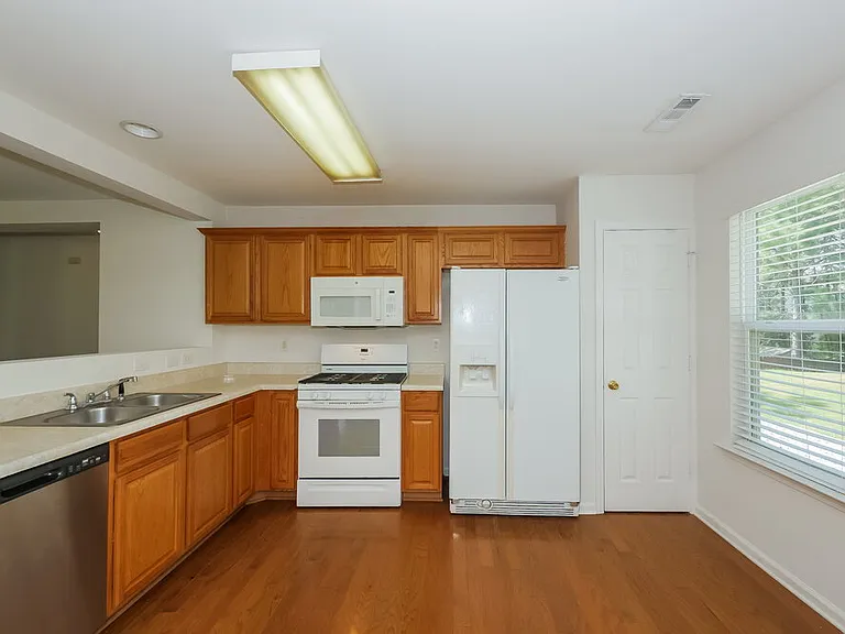 154 Paxton Pl — Photo 9