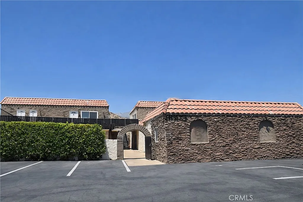 36953 Bankside Dr — Photo 4