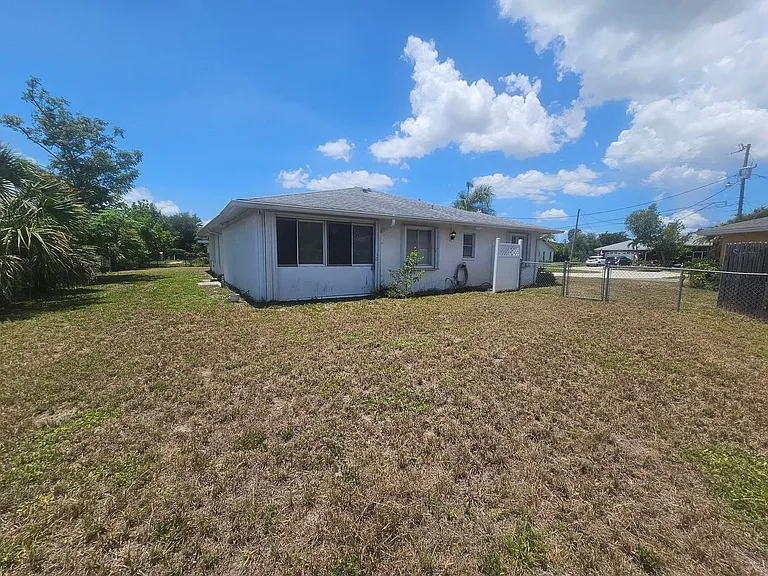 5989 Hillyer Ct — Photo 33