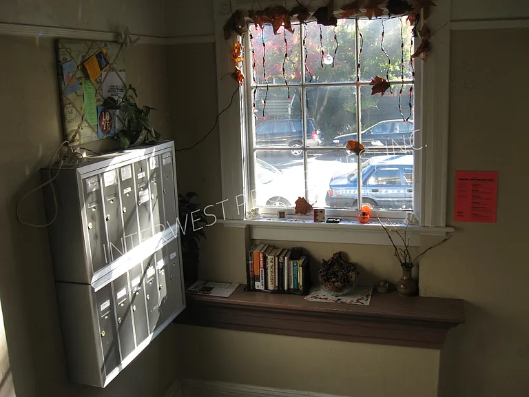 2257 NW Hoyt St #7 — Photo 6