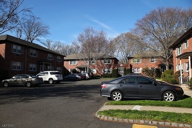 1st image of 34 B Lakeside Drive #34B