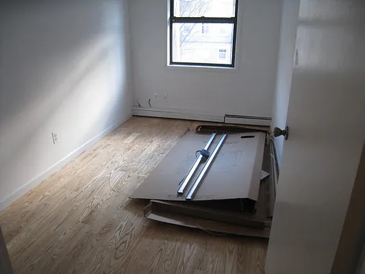 Rented by Alexiou Realty | media 10