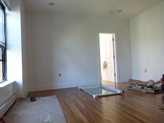 Rented by Blue Egg Realty Corp | media 10
