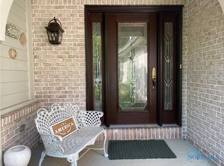 24 Treetop Pl, Holland, OH