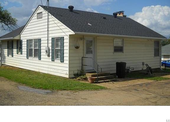4th image of 806 S Desloge Dr