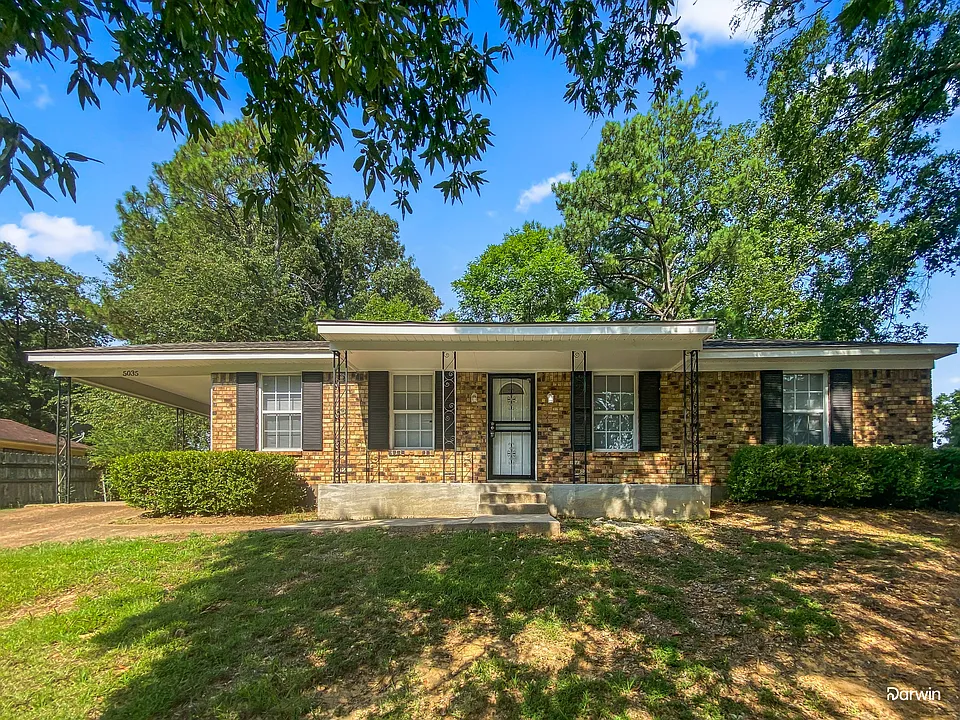 5035 Applewood Dr
