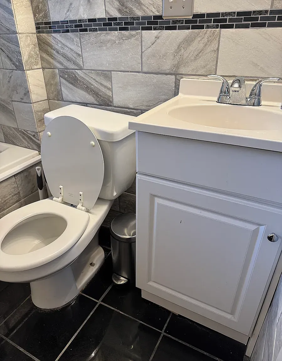 Studio, 305 sqft, $1,285 — Photo 3