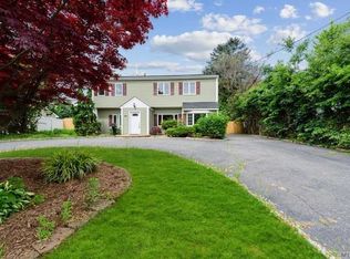 871 Bay Shore Ave, West Islip, NY 11795