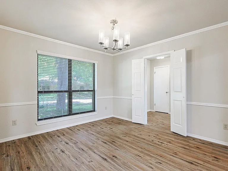 653 Raven Ln — Photo 8