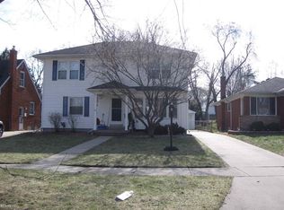 335 Cambridge Dr, Mount Clemens, MI 48043