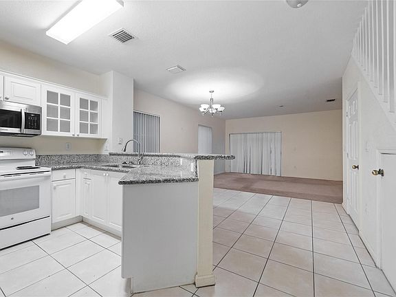 4th image of 8301 Santa Monica Terrace