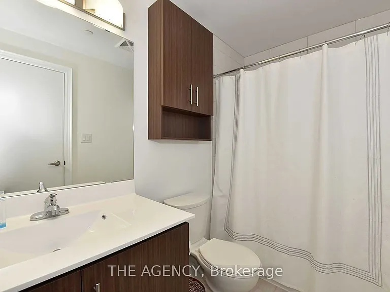 111 Worsley St #611 — Photo 8