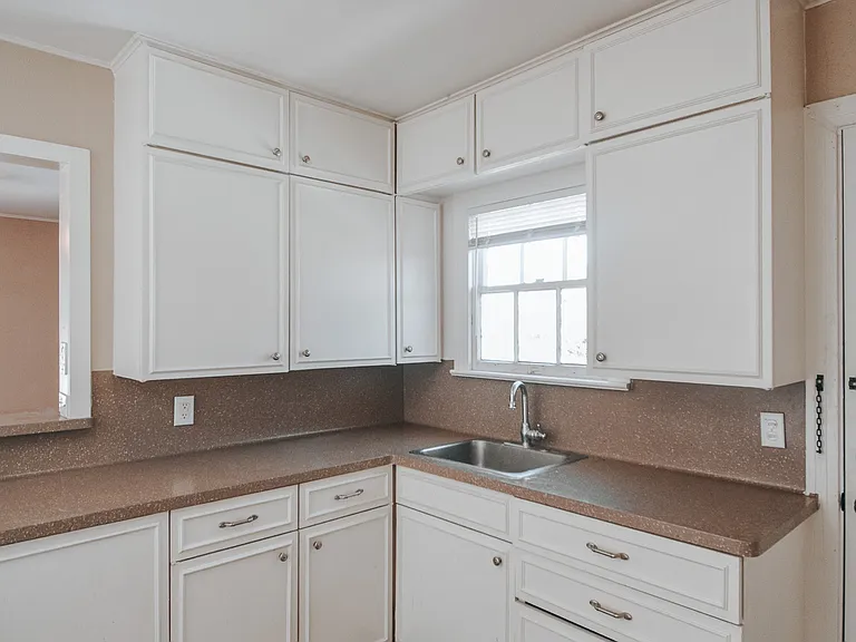 1503 E Virginia Ave #4 — Photo 4
