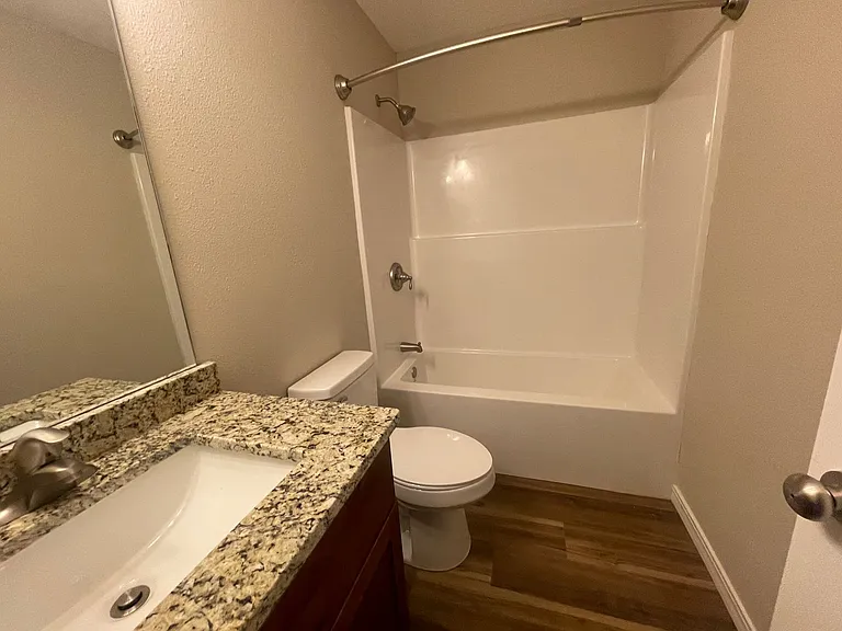 8 C St #A — Photo 11