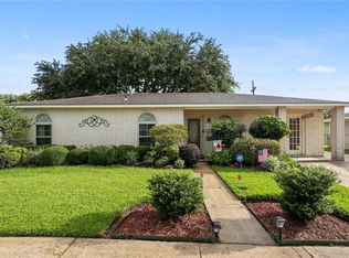 325 Greenwood Dr, La Place, LA 70068