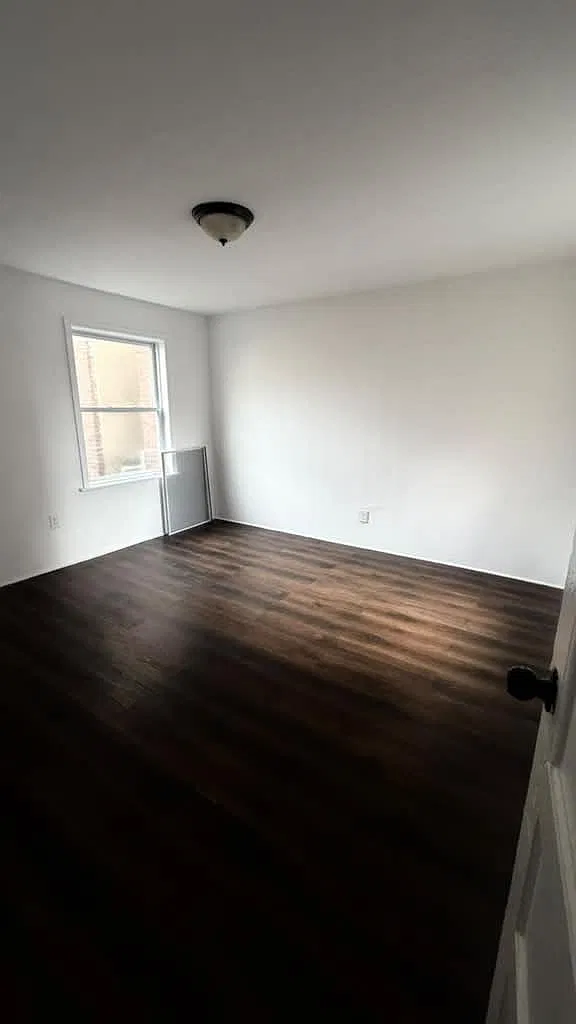 804 Stuyvesant Ave — Photo 1
