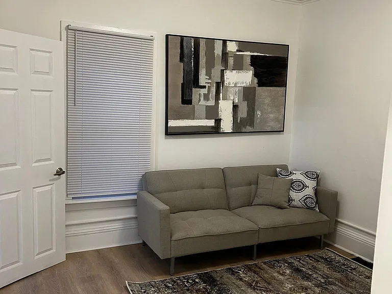519 S Albany St #1 — Photo 4