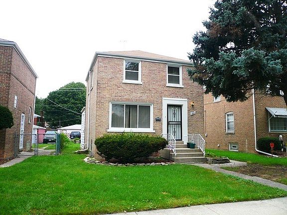 2nd image of 908 Marshall Ave