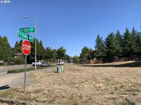 12968 SE Sunnyside Rd, Clackamas, OR 97015