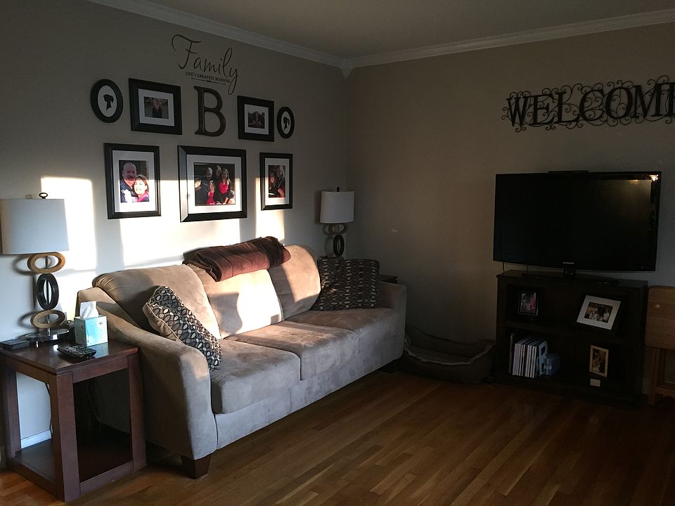2nd image of 105 Todd Ln