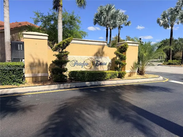 4110 NE 22nd Ct, Homestead, FL 33033