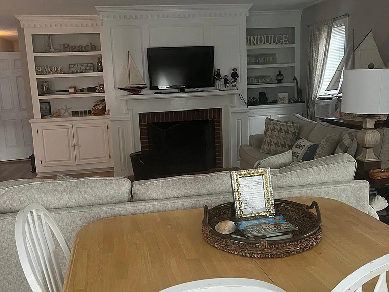 31 1/2 Franklin St #2 — Photo 7