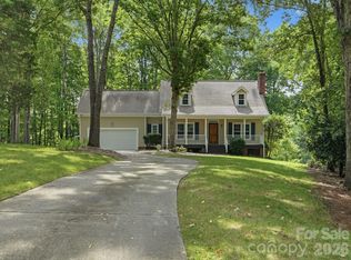 401 Brenwyck Ct, Matthews, NC 28105