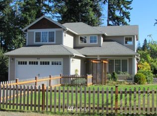 954 Dolphin St, Camano Island, WA 98284