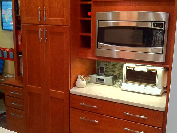 Built-in microwave/winerack